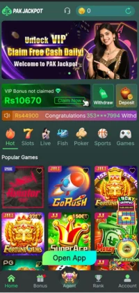 PAK JACKPOT app home screen with VIP bonus banner, game categories, and popular slot games.